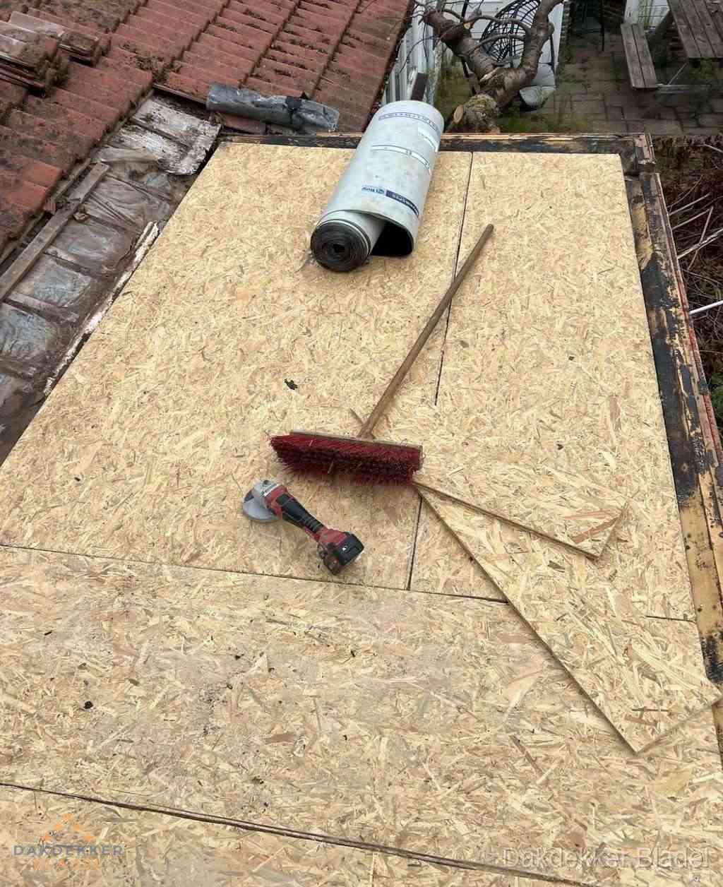Dakrenovatie afgerond met nieuwe bitumen dakbedekking in Bladel
