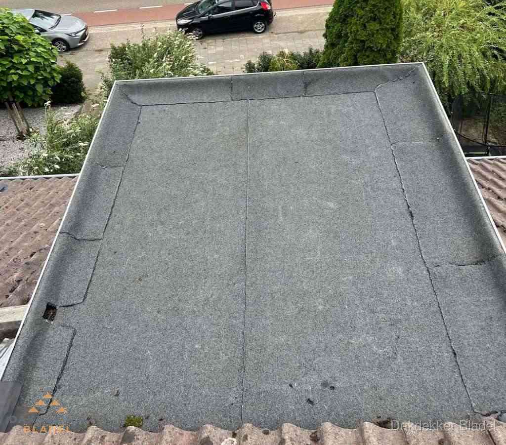 Dakbedekking schuur met bitumen in Bladel