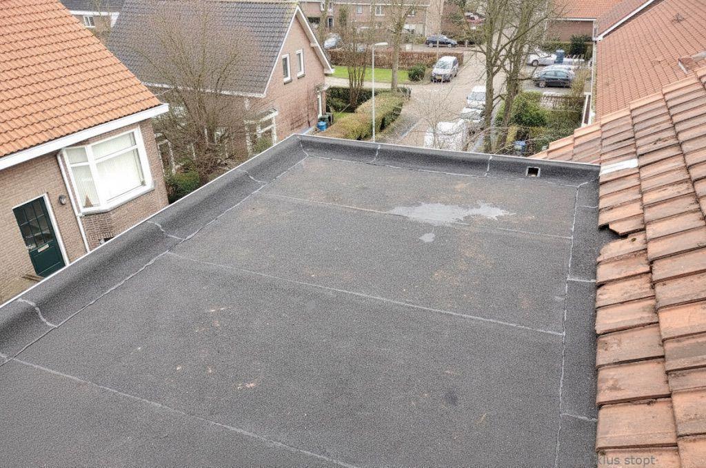 Dakdekker In Najaar Bladel